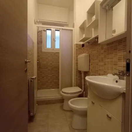 Via Dei Glicini 公寓