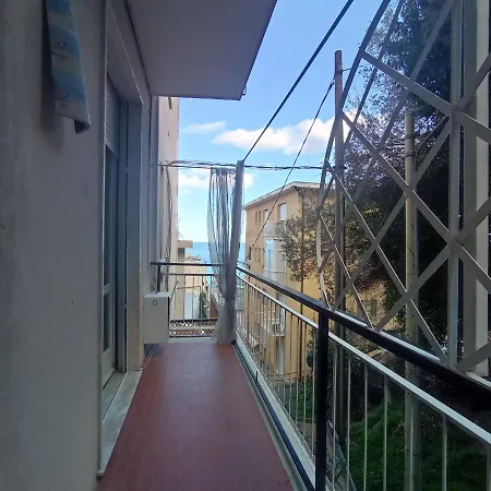 Via Dei Glicini Appartamento *